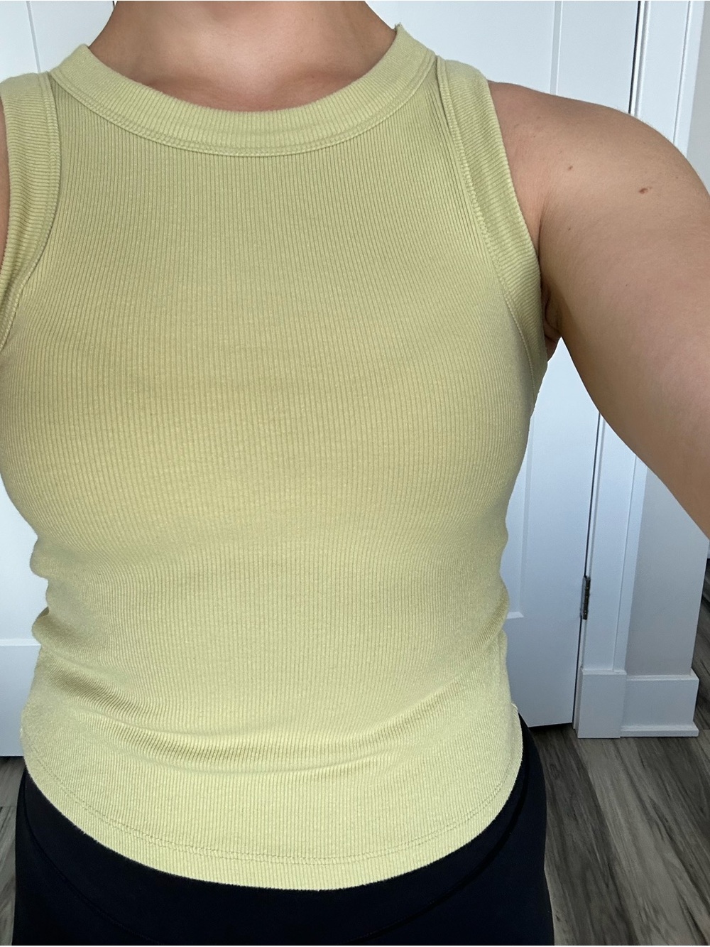 Women’s Old Navy Snug Rib Basic Muscle Tank in Spring Pastel Green